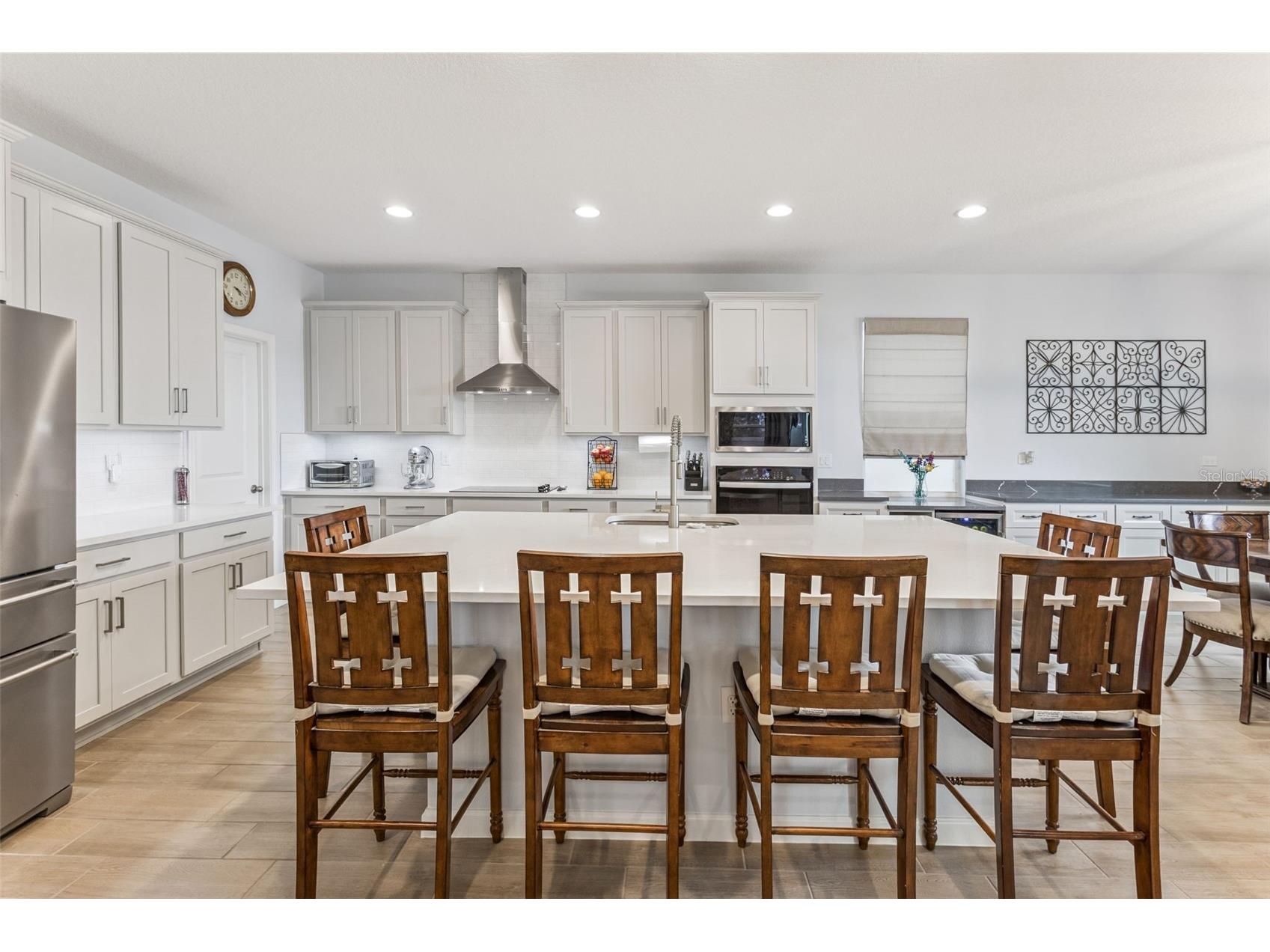 594 Via Bella Court Howey In The Hills FL 34737 O6366238 image4