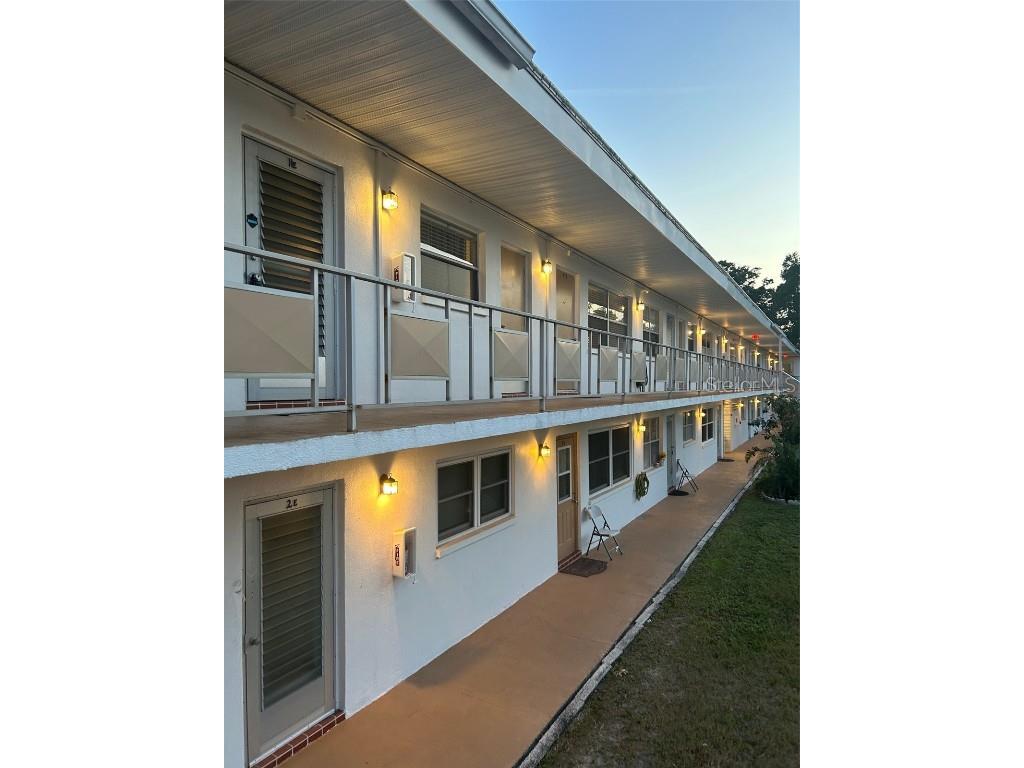 5940 21st Street N #11 Saint Petersburg FL 33714 TB8378124 image1