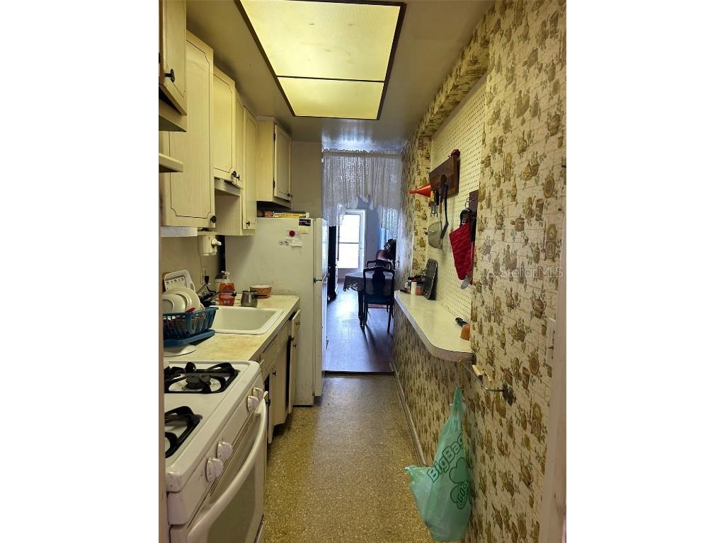 5940 21st Street N #11 Saint Petersburg FL 33714 TB8378124 image25