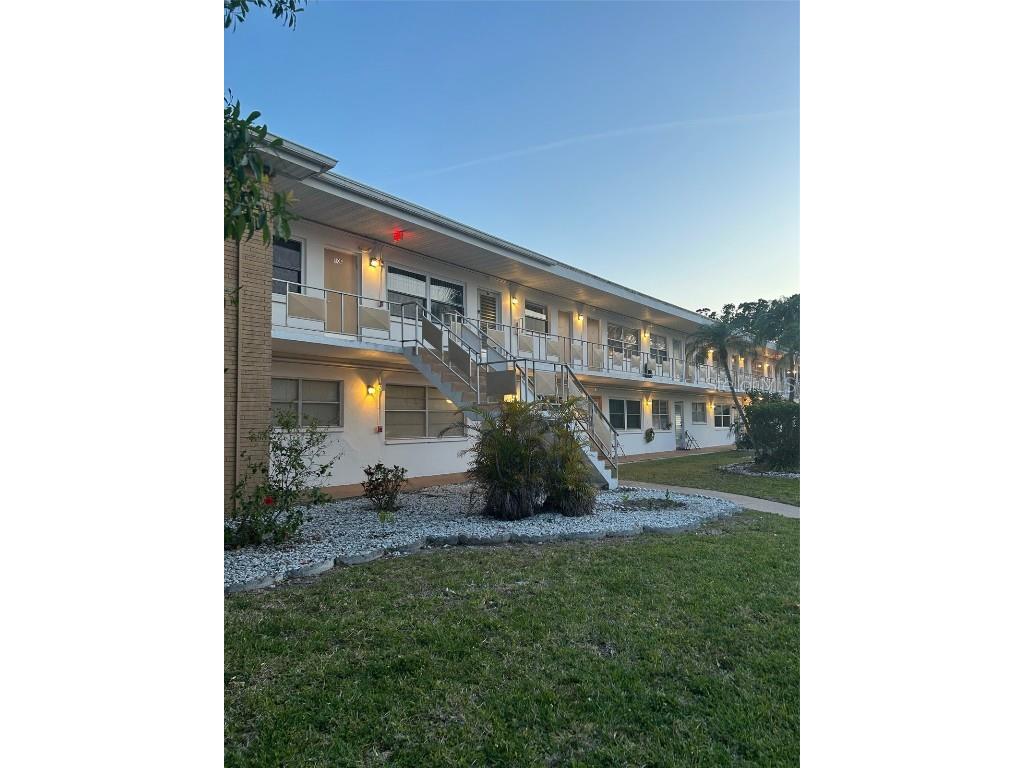 5940 21st Street N #11 Saint Petersburg FL 33714 TB8378124 image4