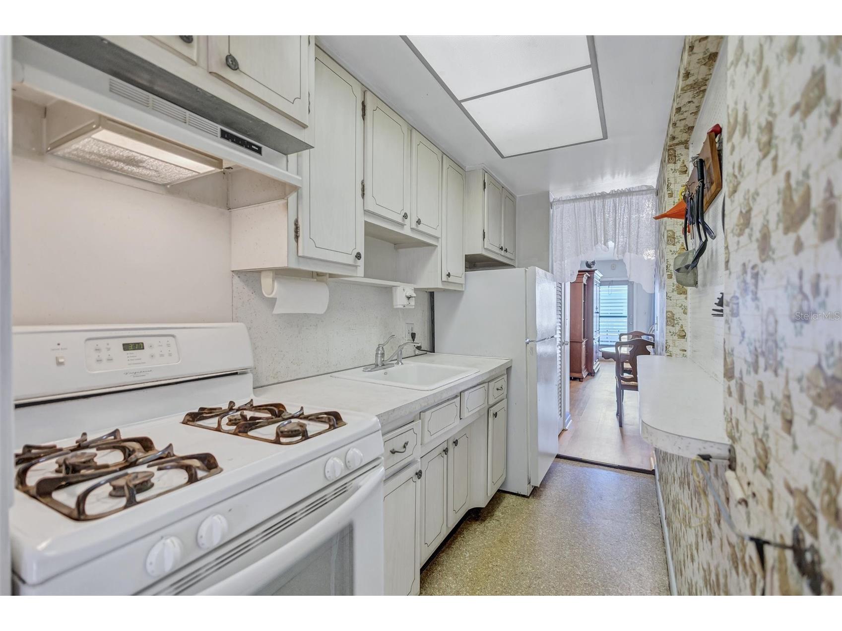 5940 21st Street N #11 Saint Petersburg FL 33714 TB8490924 image6