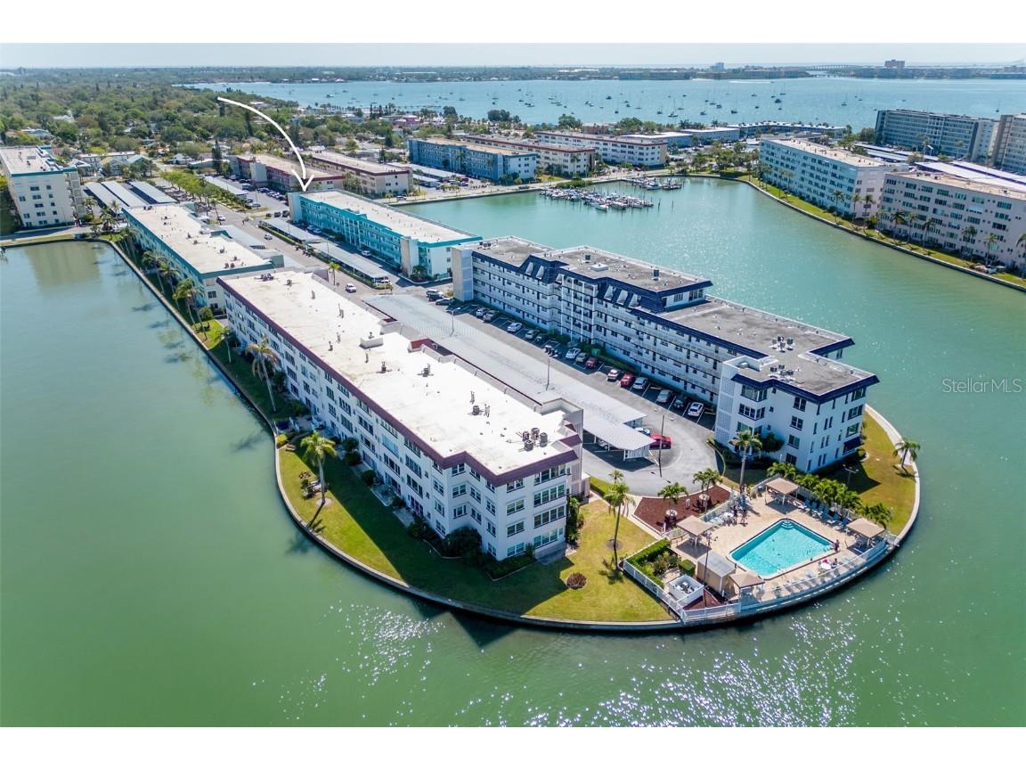 5940 30th Avenue S #301 Gulfport FL 33707 - BOCA CIEGA BAY U8194546 image1