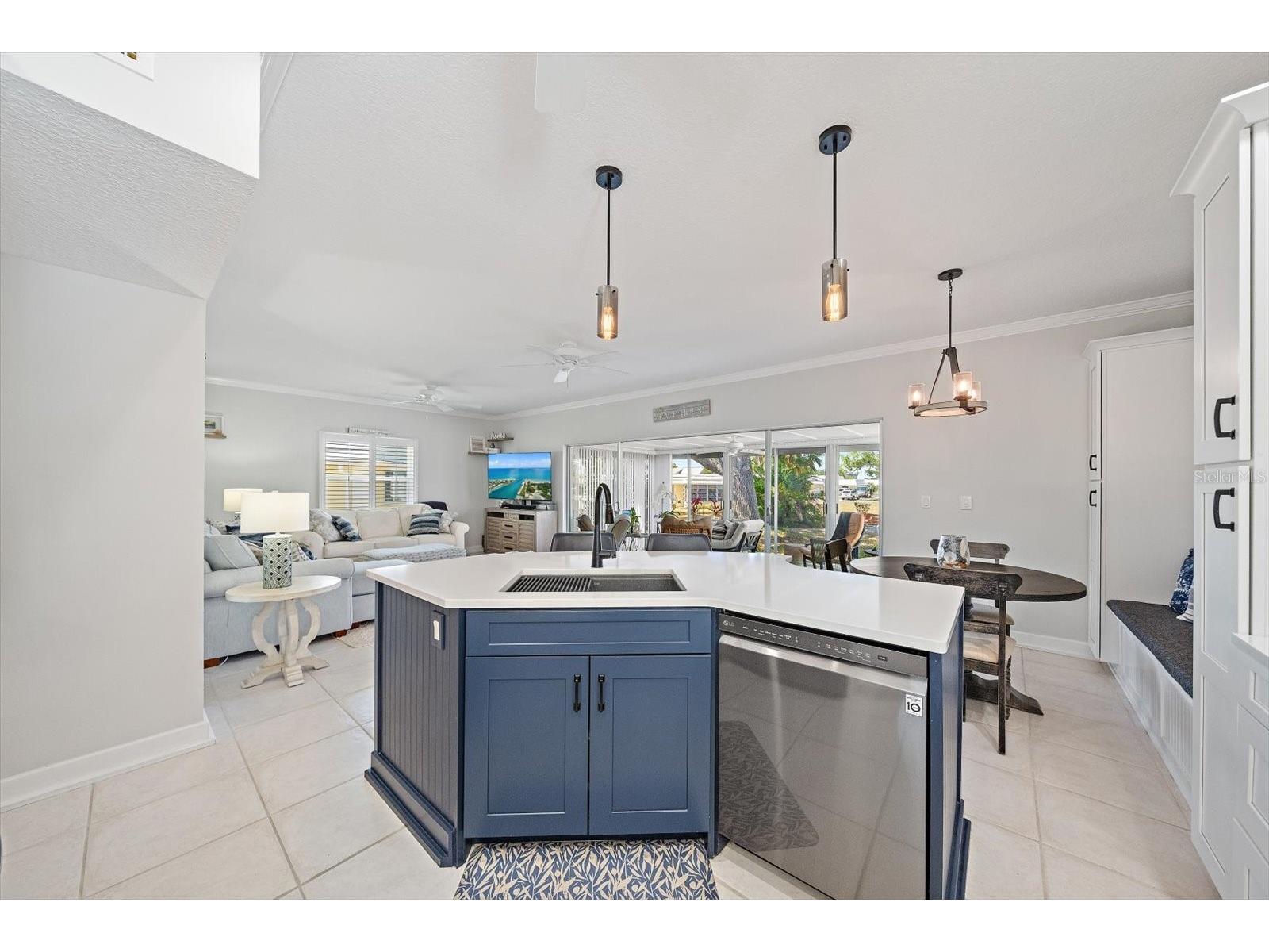 5940 Driftwood Avenue #15 Sarasota FL 34231 A4692199 image11