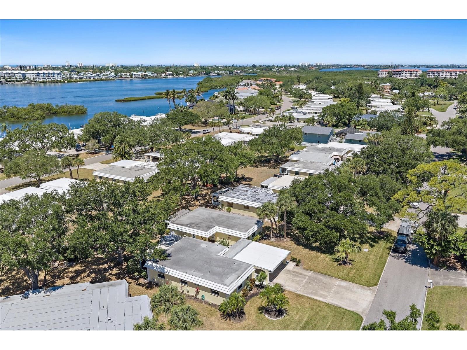 5940 Driftwood Avenue #15 Sarasota FL 34231 A4692199 image36