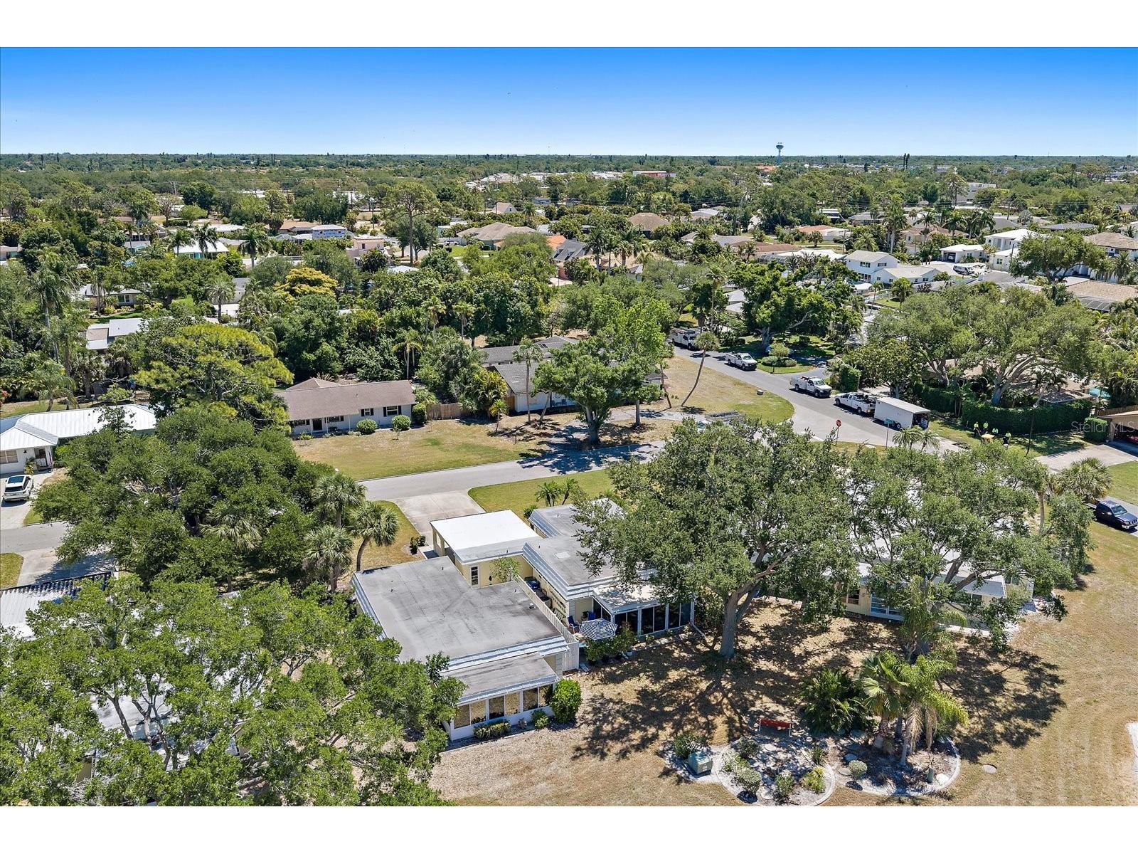 5940 Driftwood Avenue #15 Sarasota FL 34231 A4692199 image37