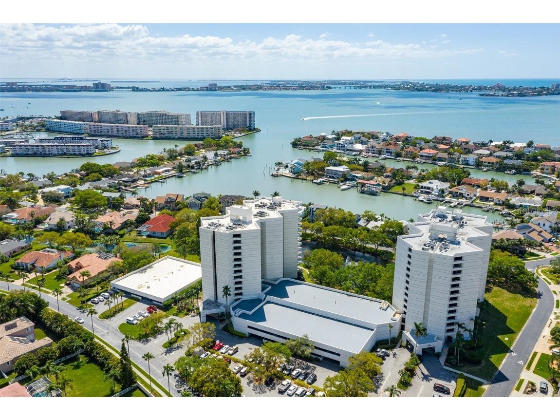 5940 Pelican Bay Plaza S #1204 Gulfport FL 33707 - BOCA CIEGA BAY U8196454 image1