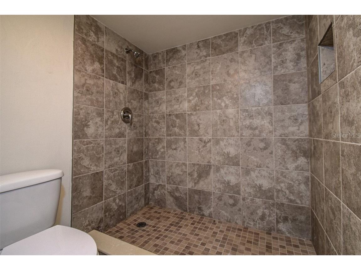 5940 Pelican Bay Plaza S #406 Gulfport FL 33707 TB8402992 image16