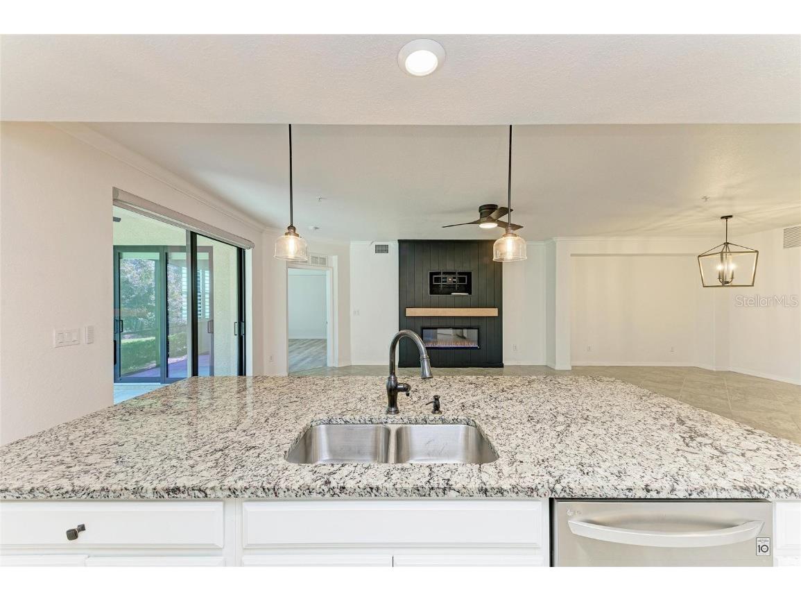 5940 Wake Forest Run #101 Bradenton FL 34211 A4676946 image21