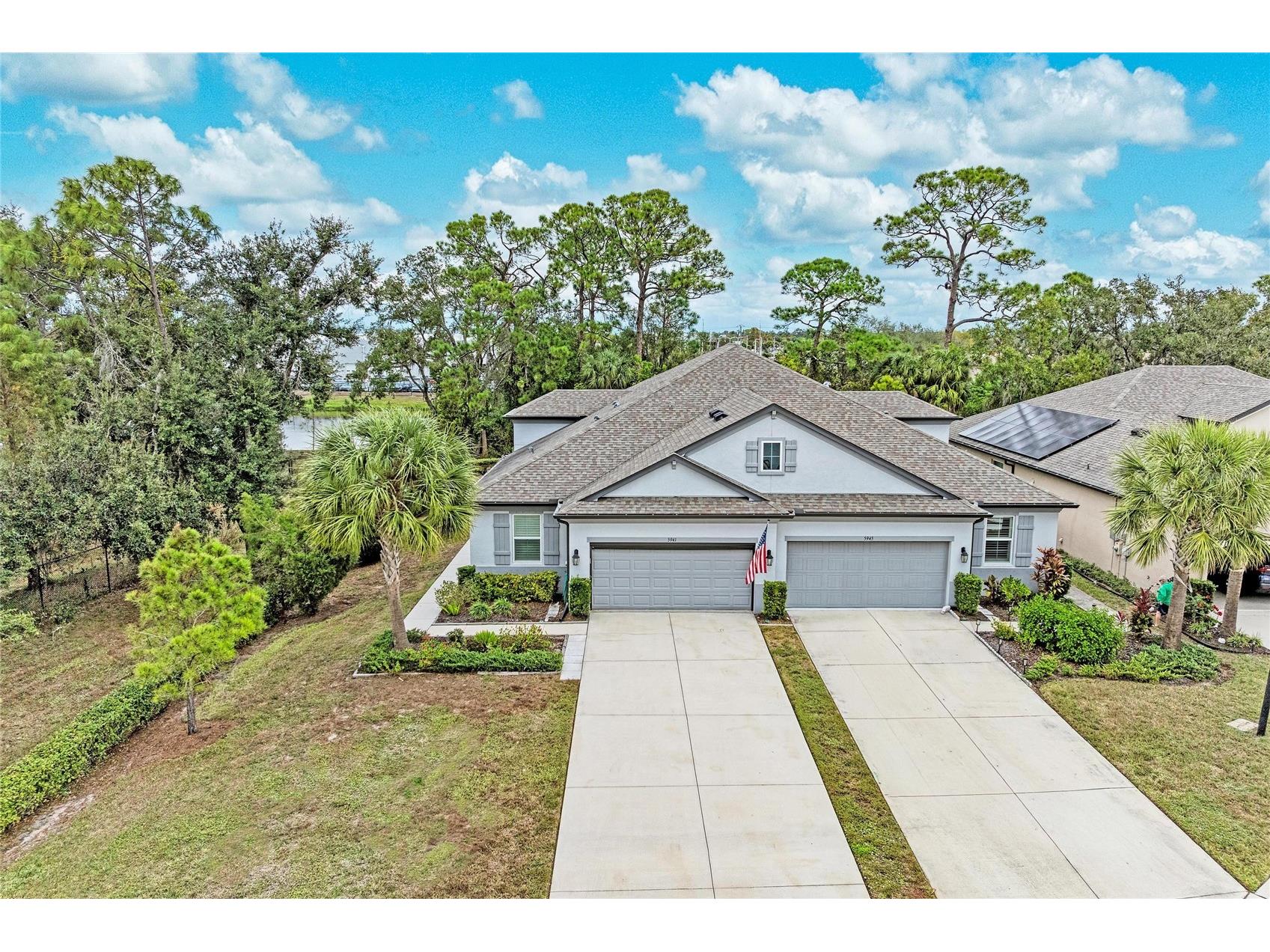 5941 Amberly Drive Bradenton FL 34208 A4676141 image1