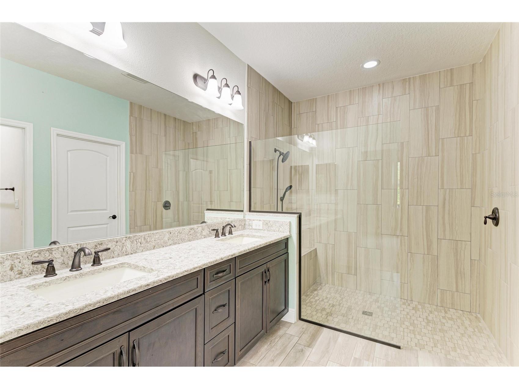 5941 Amberly Drive Bradenton FL 34208 A4676141 image23