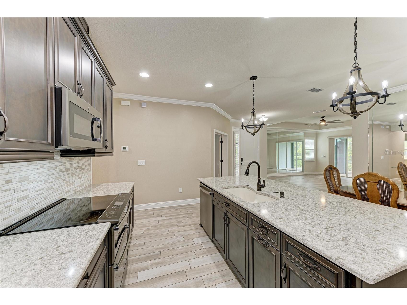 5941 Amberly Drive Bradenton FL 34208 A4676141 image6