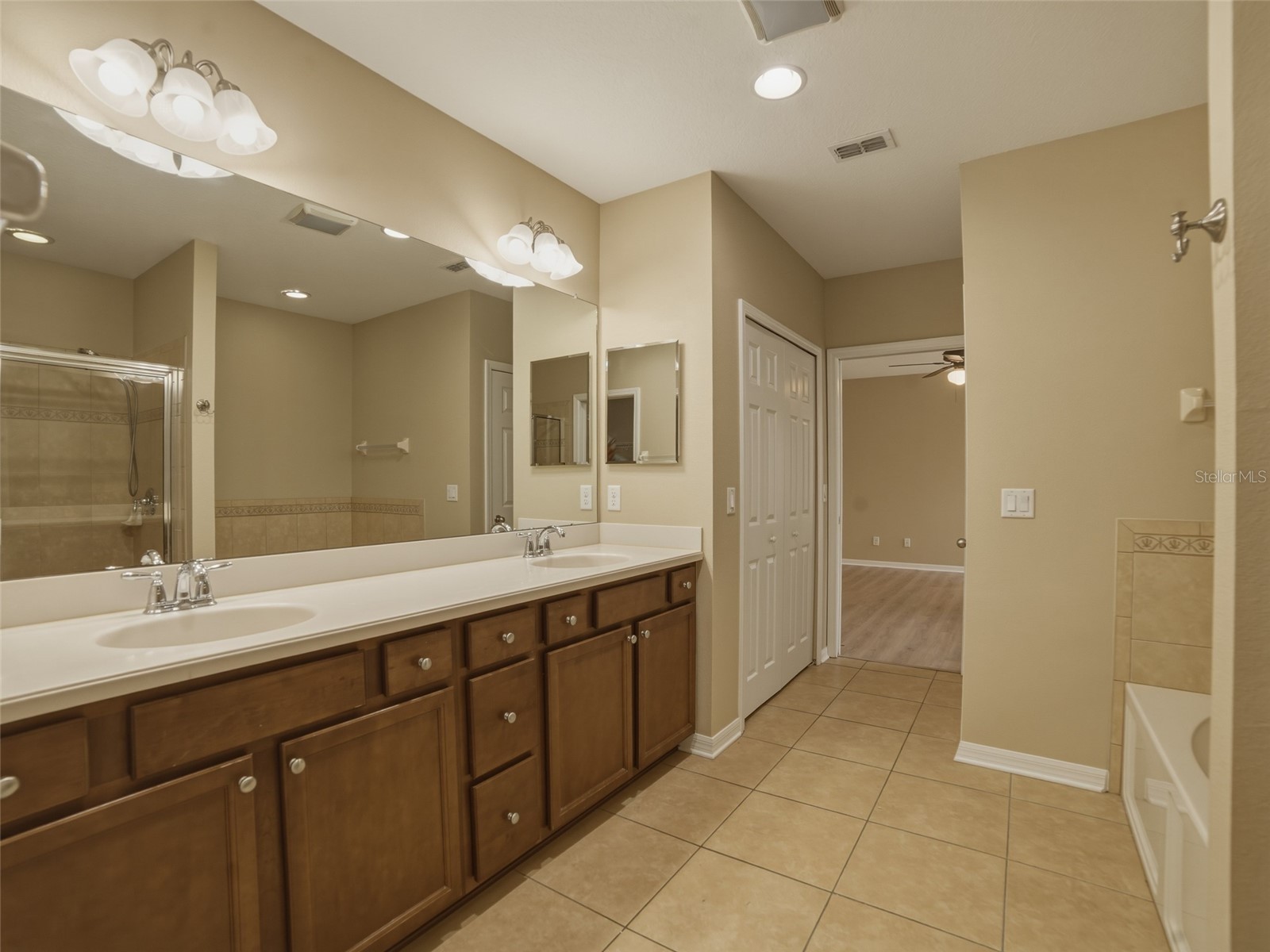 5941 Beaconpark Street Lithia FL 33547 TB8492843 image18