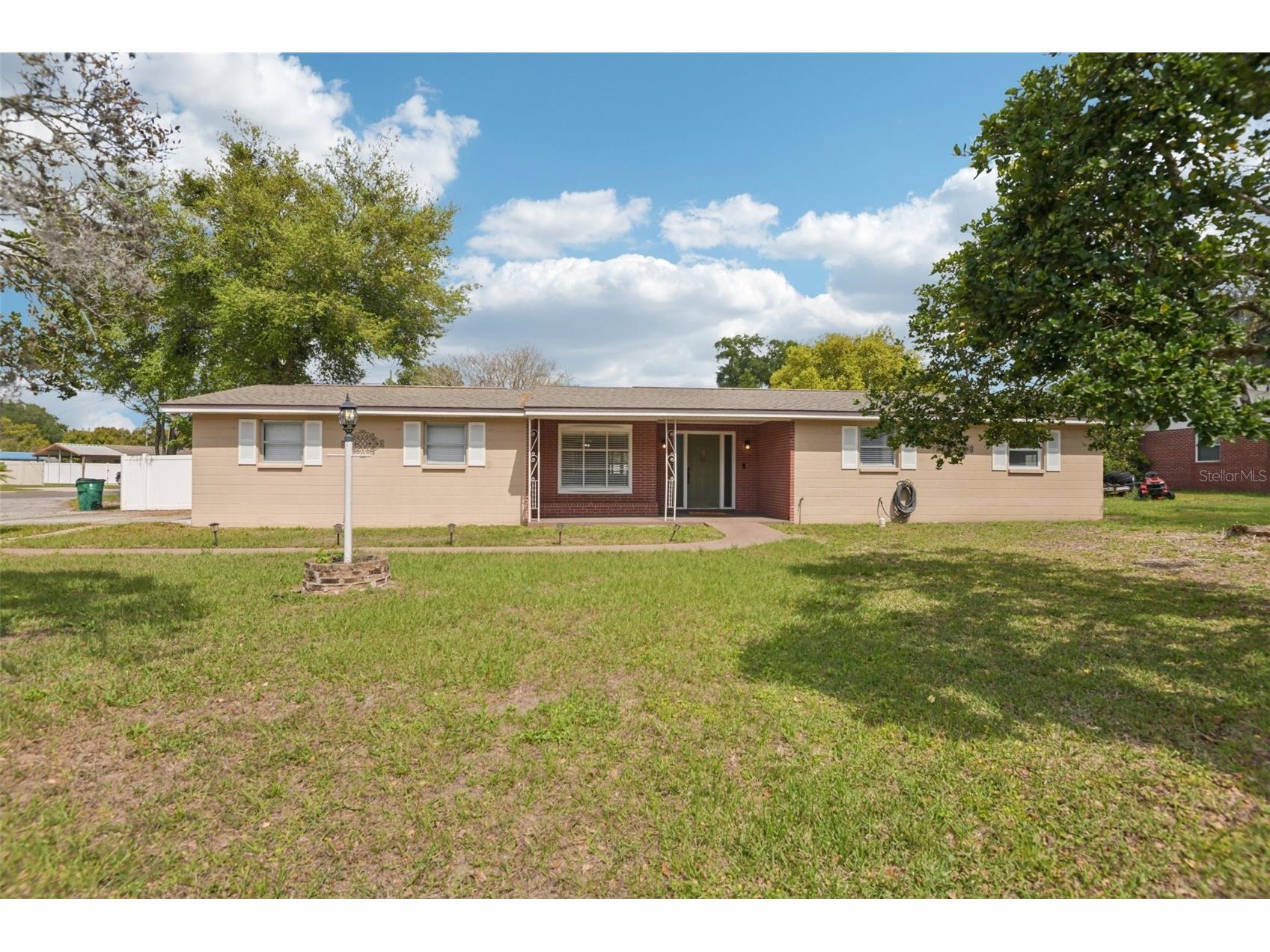 5942 13th Street Zephyrhills FL 33542 TB8482476 image1