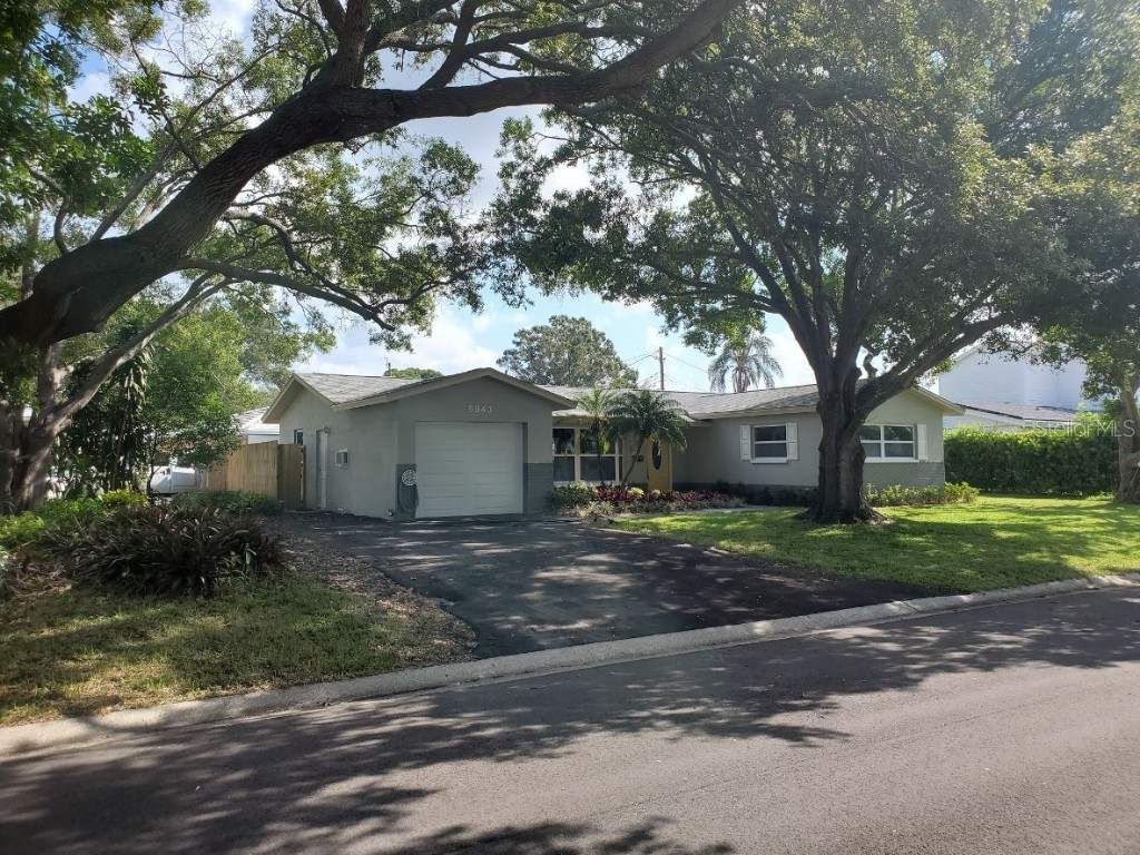 5943 35th Avenue N Saint Petersburg FL 33710 U8197637 image1