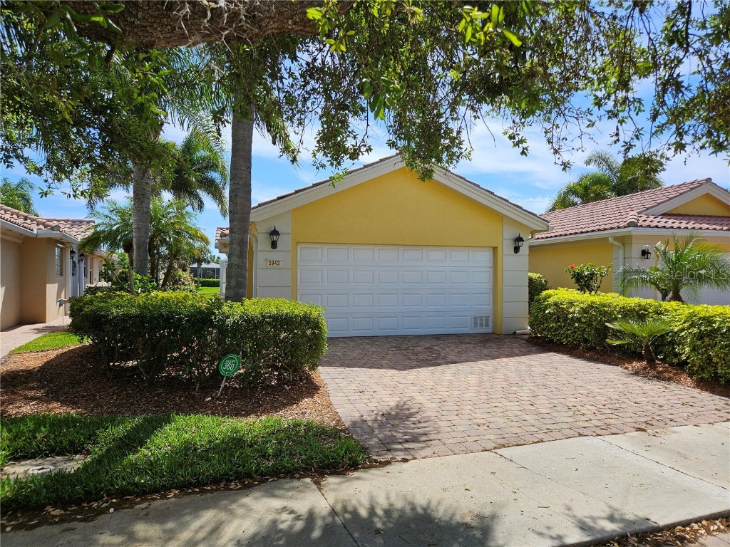 5943 Benevento Drive Sarasota FL 34238 N6131895 image1