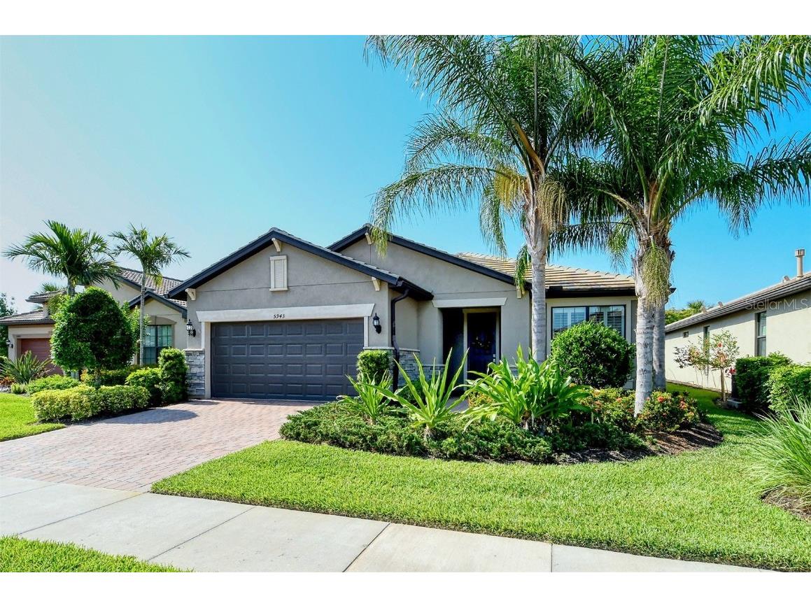 5943 Caspian Tern Drive Sarasota FL 34238 A4570322 image1