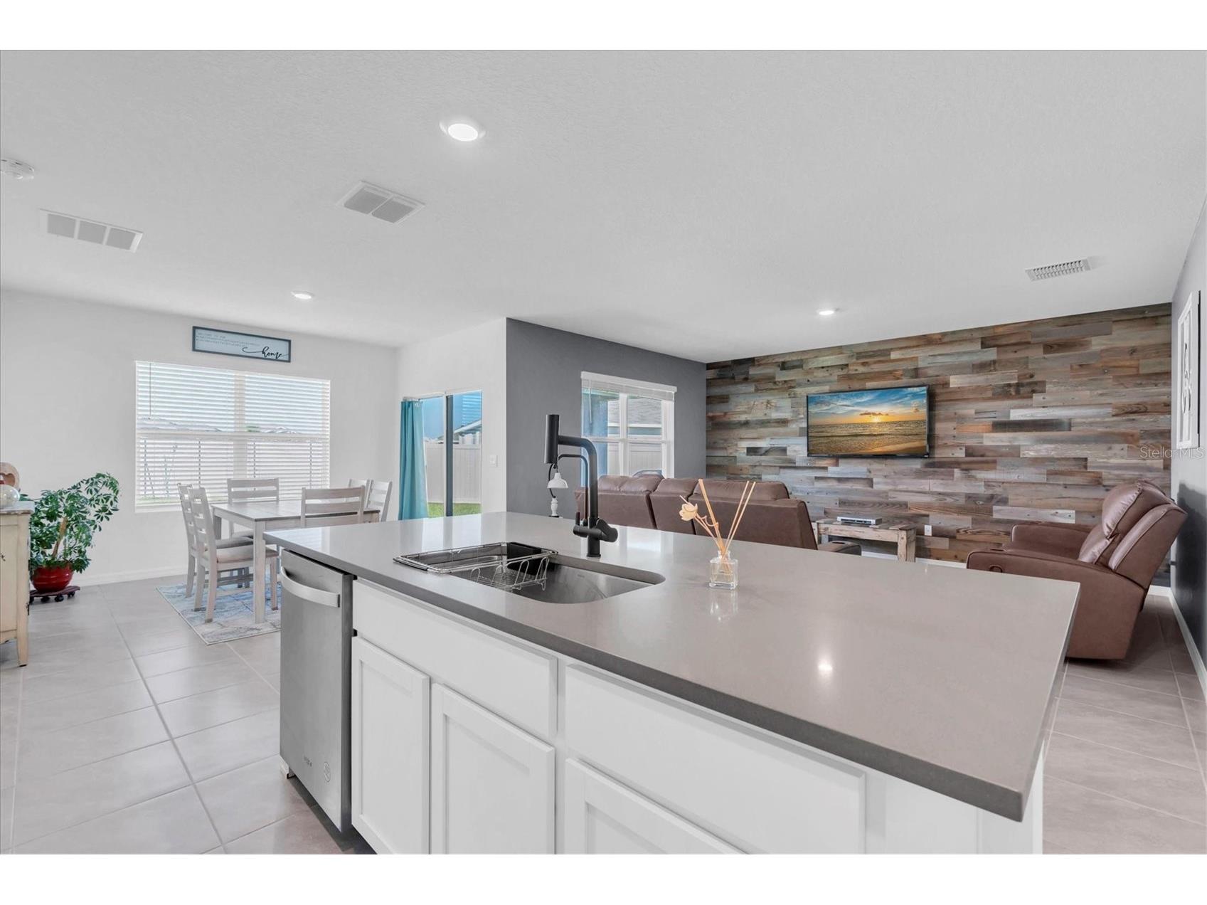 5943 Wandering Willow Drive Wesley Chapel FL 33545 TB8480627 image5
