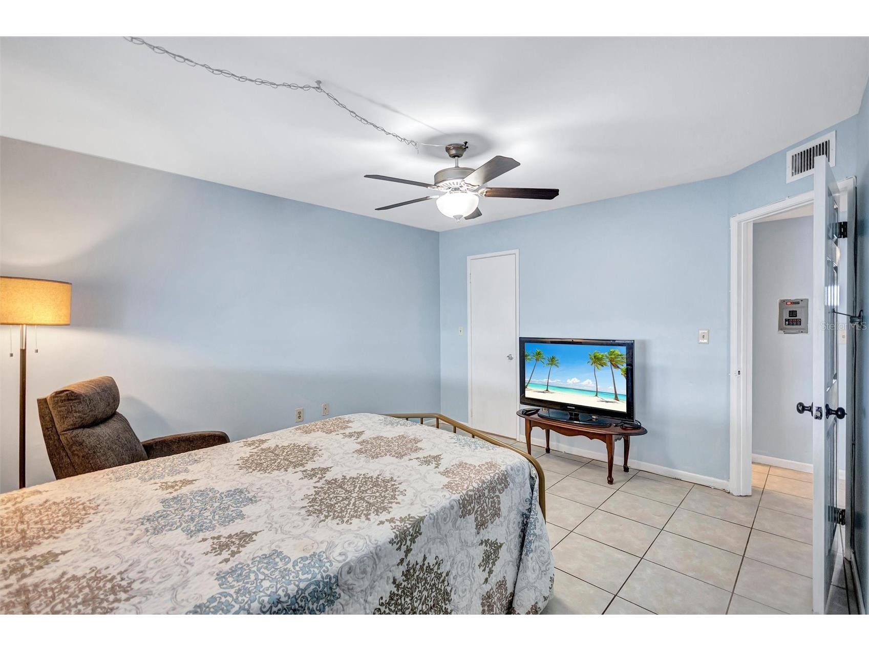 5945 21st Street N #3 Saint Petersburg FL 33714 TB8497255 image10