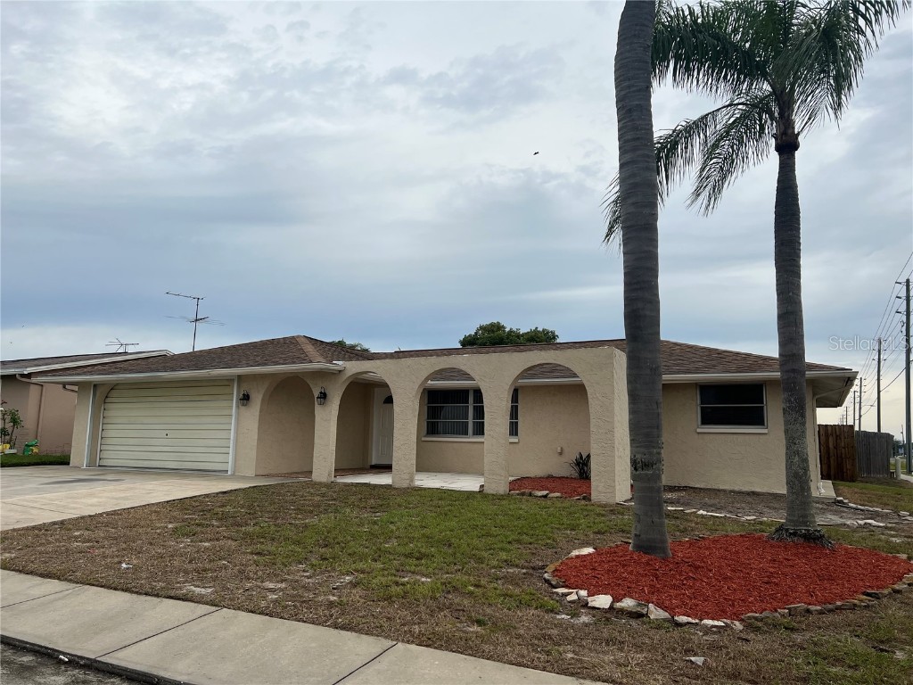 5945 Mockingbird Drive New Port Richey FL 34652 W7839447 image1