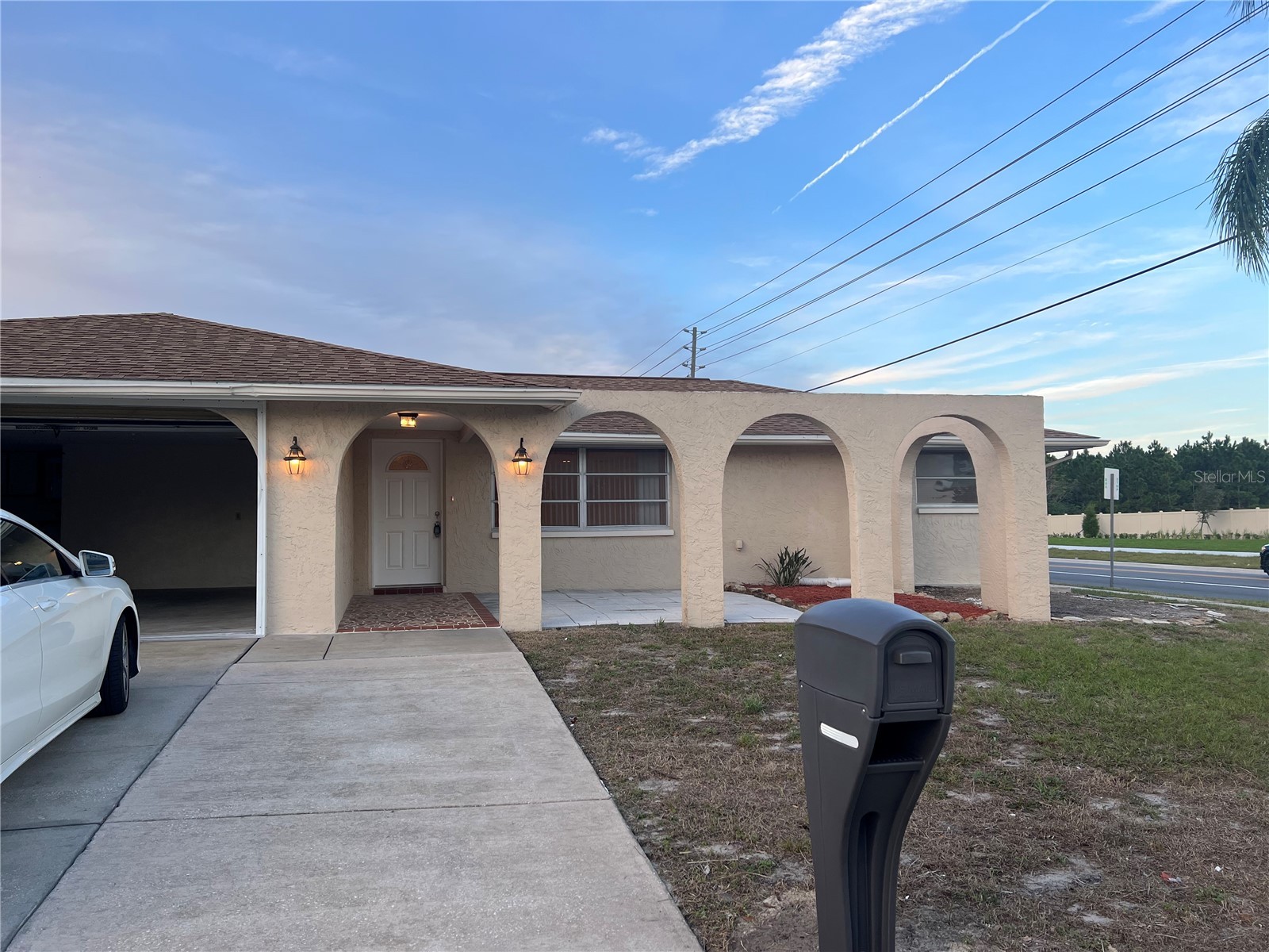 5945 Mockingbird Drive New Port Richey FL 34652 W7886275 image1