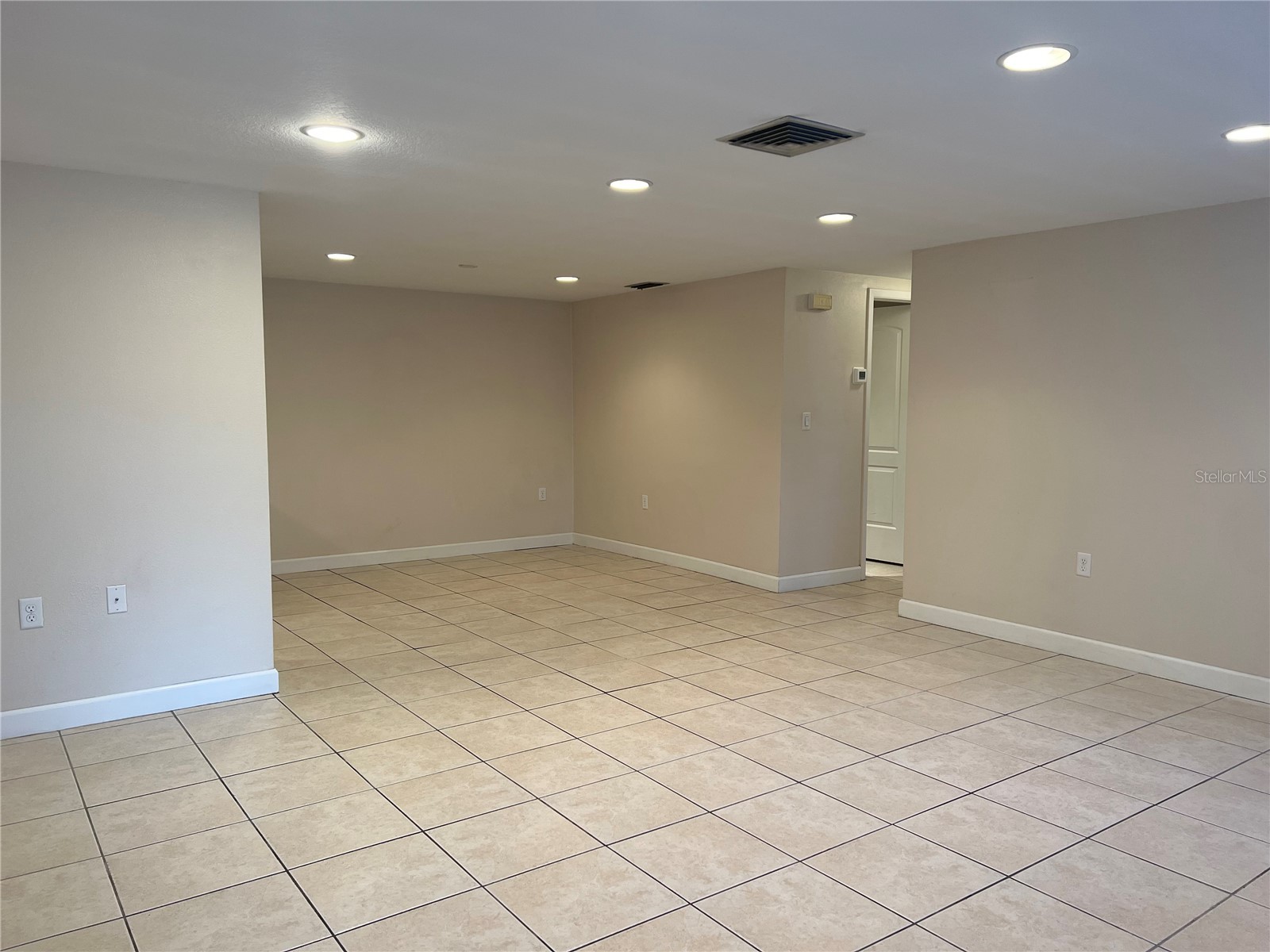 5945 Mockingbird Drive New Port Richey FL 34652 W7886275 image6