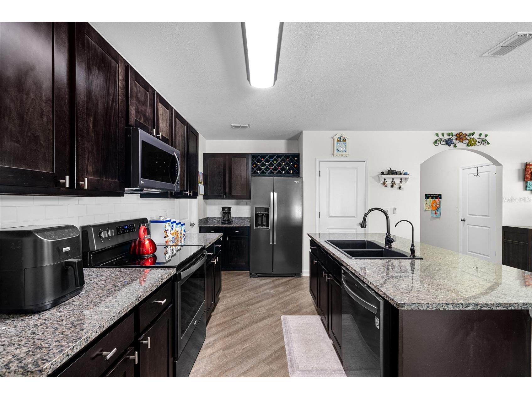 5946 81st Avenue N Pinellas Park FL 33781 TB8493871 image12