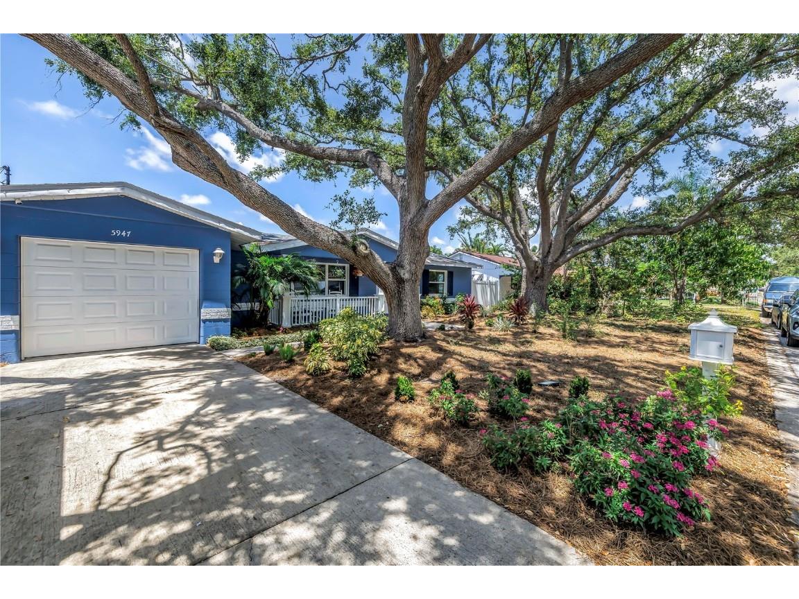 5947 46th Avenue N Kenneth City FL 33709 TB8389425 image1