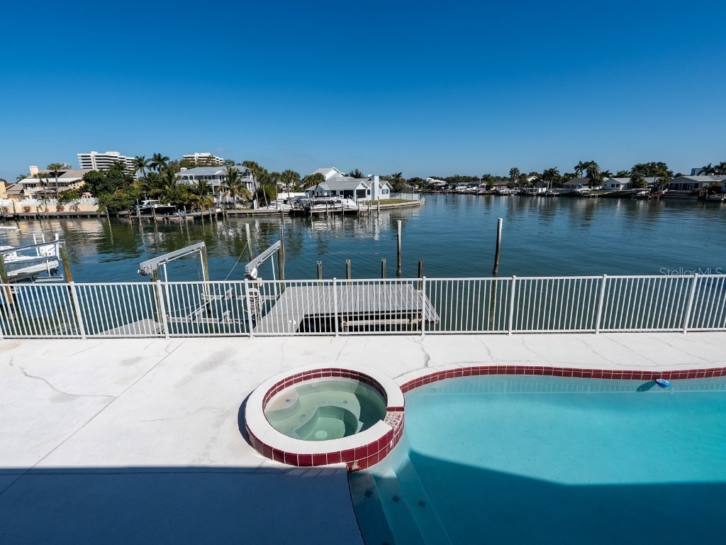 5947 Bayview Circle S Gulfport FL 33707 - BOCA CIEGA BAY A4672514 image37