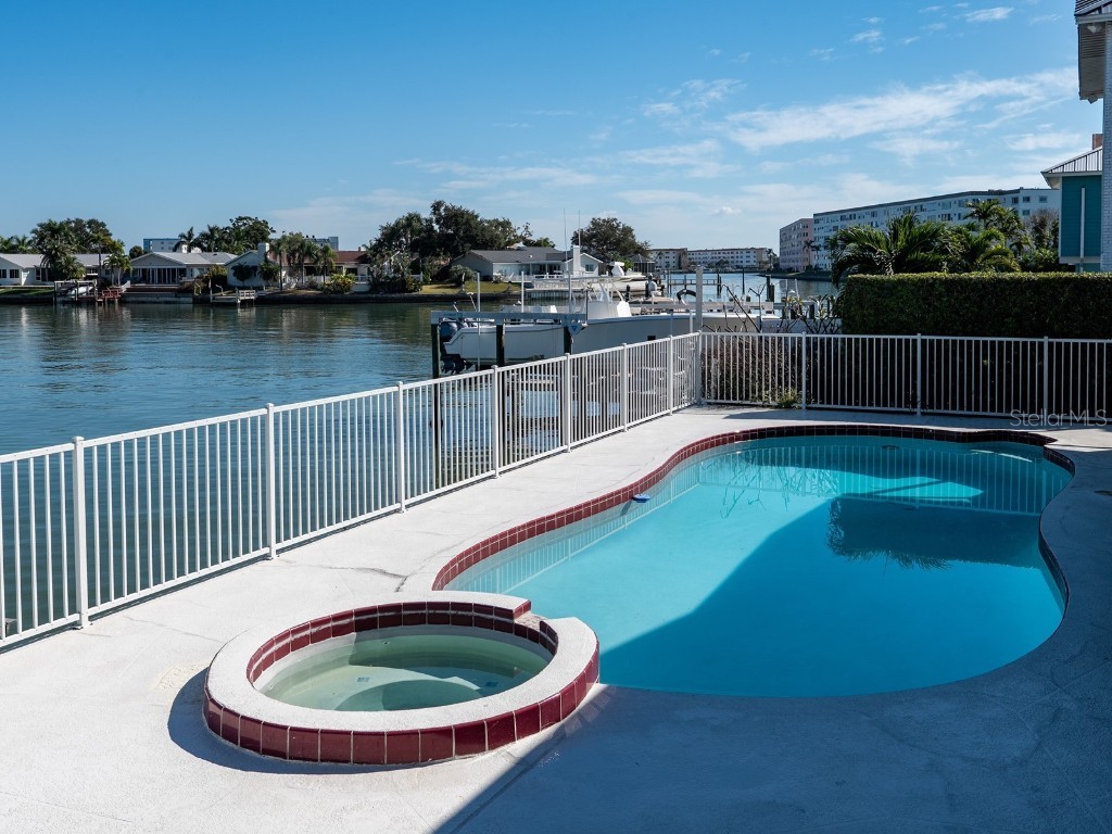 5947 Bayview Circle S Gulfport FL 33707 - BOCA CIEGA BAY A4672514 image38