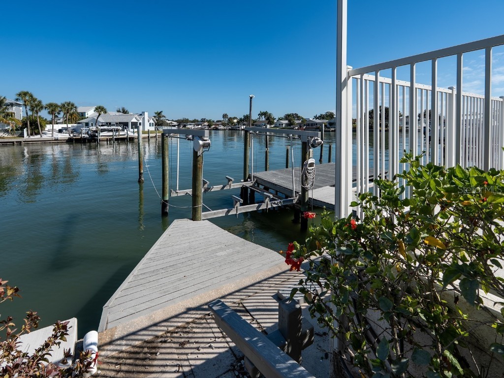 5947 Bayview Circle S Gulfport FL 33707 - BOCA CIEGA BAY A4672514 image43