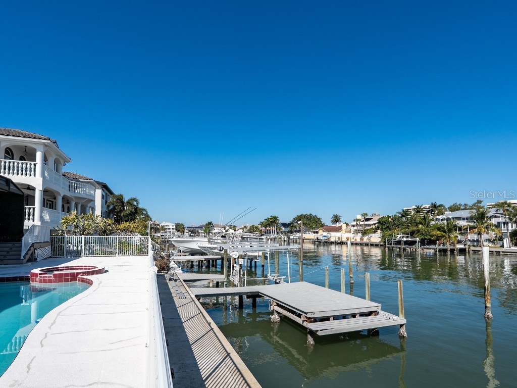 5947 Bayview Circle S Gulfport FL 33707 - BOCA CIEGA BAY A4672514 image48