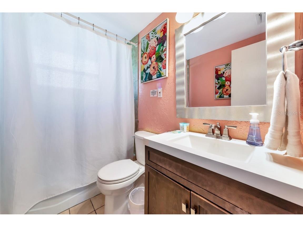 5948 Mirror Lake Road Sarasota FL 34238 A4655443 image11