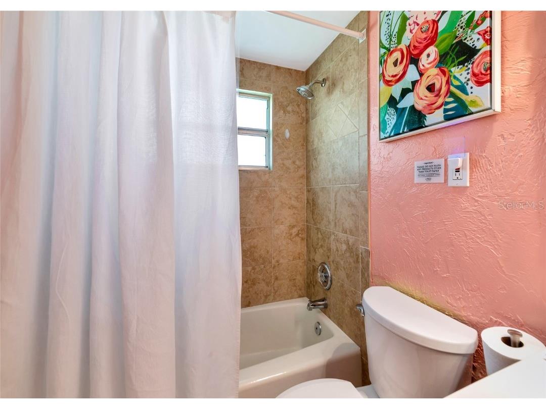 5948 Mirror Lake Road Sarasota FL 34238 A4655443 image12