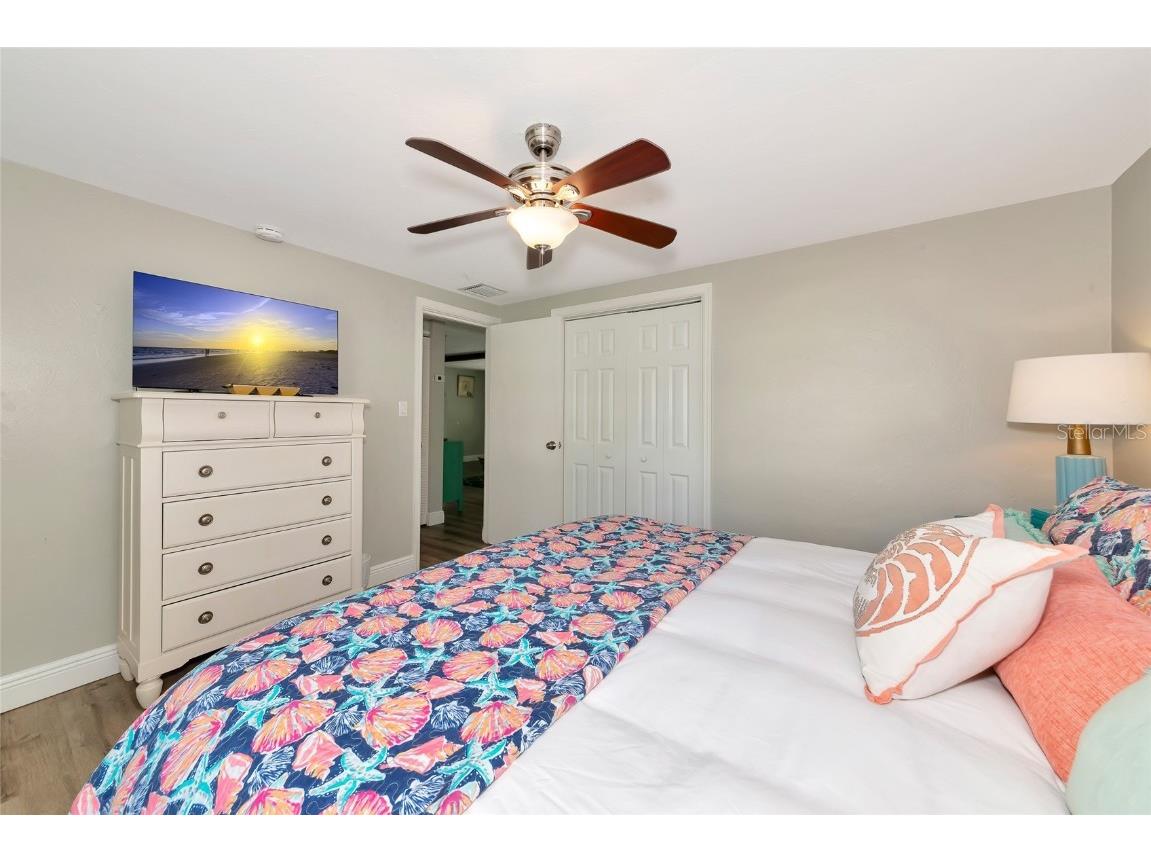 5948 Mirror Lake Road Sarasota FL 34238 A4655443 image15