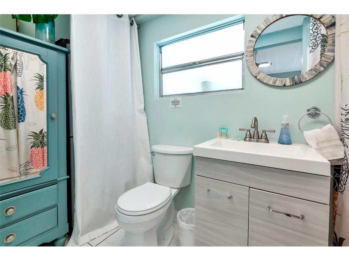 5948 Mirror Lake Road Sarasota FL 34238 A4655443 image18