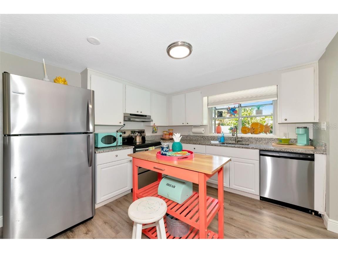 5948 Mirror Lake Road Sarasota FL 34238 A4655443 image24