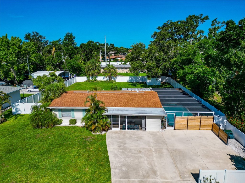 5948 Mirror Lake Road Sarasota FL 34238 A4655443 image40