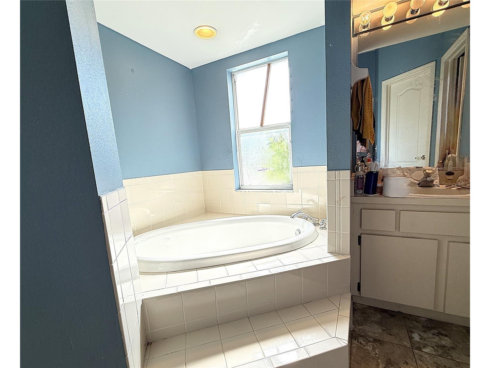 595 56th Avenue S Saint Petersburg FL 33705 TB8507806 image12