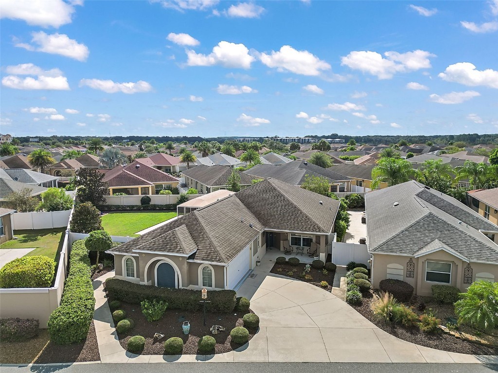 595 Osada Avenue The Villages FL 32162 OM663297 image1