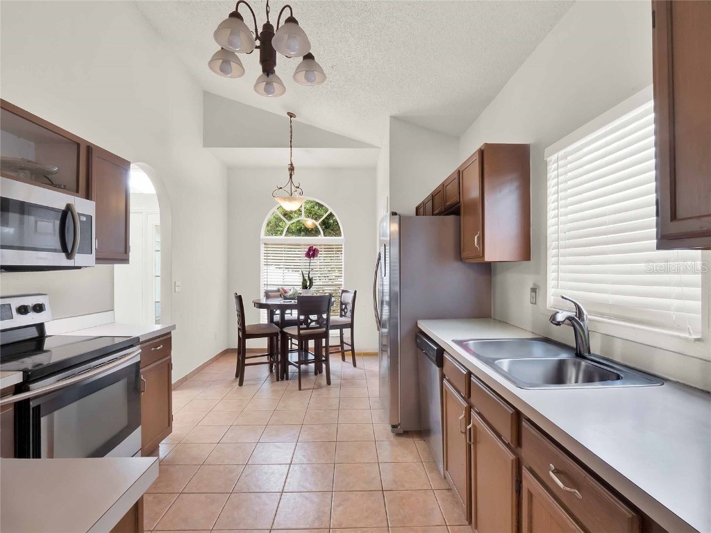 595 Queensbridge Drive Lake Mary FL 32746 O6362627 image5