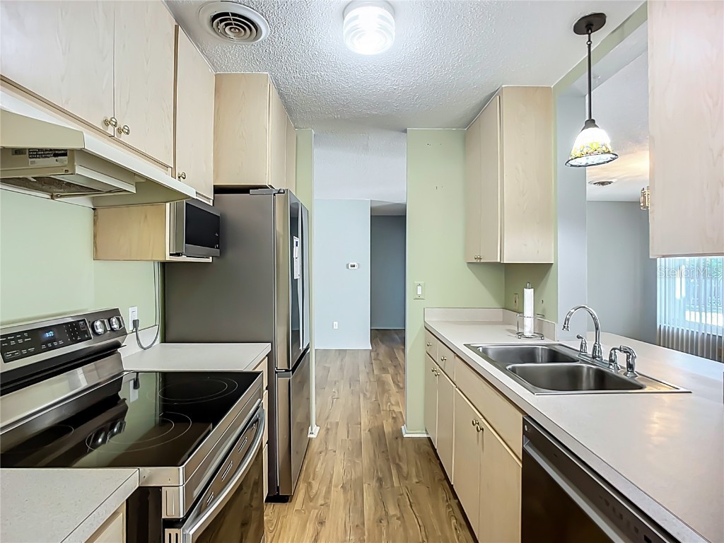 595 W Seminole Drive Venice FL 34293 N6141699 image8