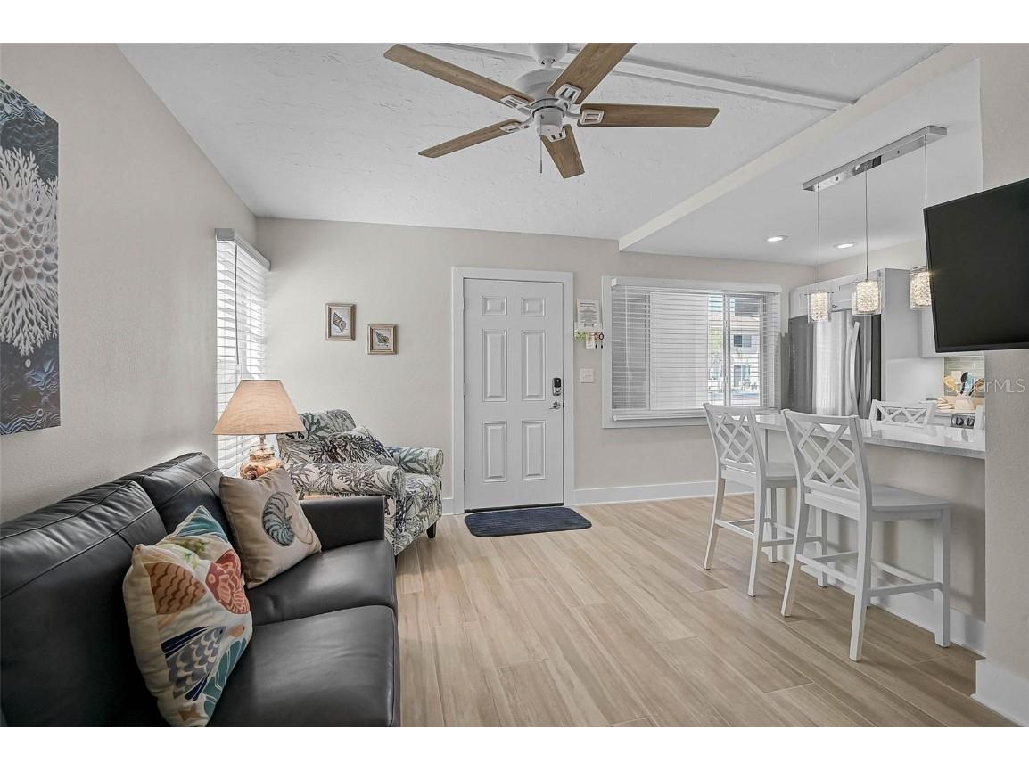 5950 Midnight Pass Road #101 Sarasota FL 34242 A4672338 image12