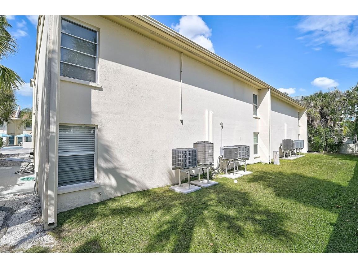 5950 Midnight Pass Road #101 Sarasota FL 34242 A4672338 image17