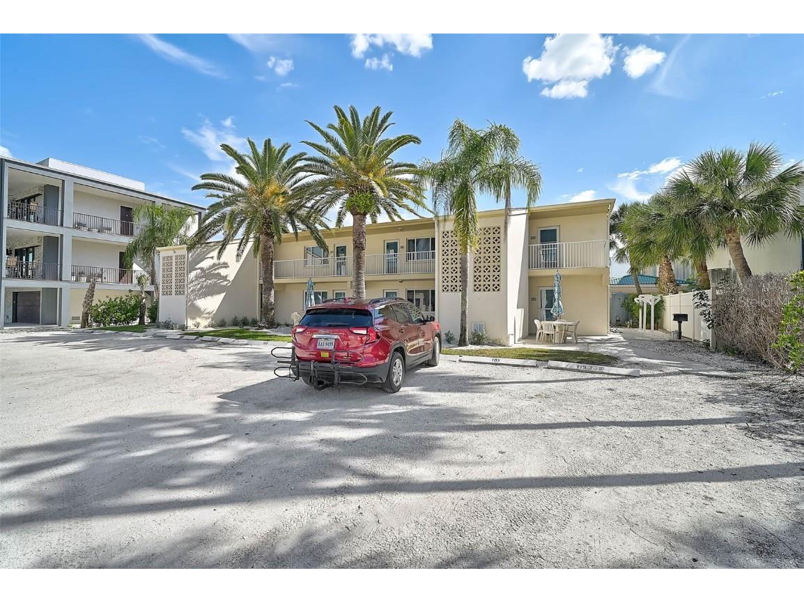 5950 Midnight Pass Road #101 Sarasota FL 34242 A4672338 image2
