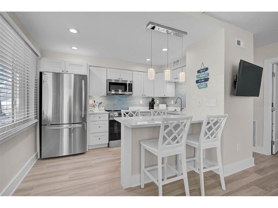 5950 Midnight Pass Road #101 Sarasota FL 34242 A4672338 image5