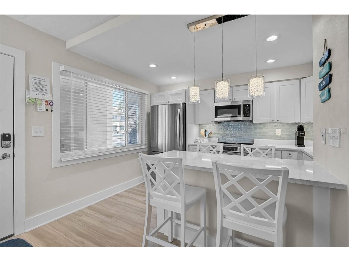 5950 Midnight Pass Road #101 Sarasota FL 34242 A4672338 image6