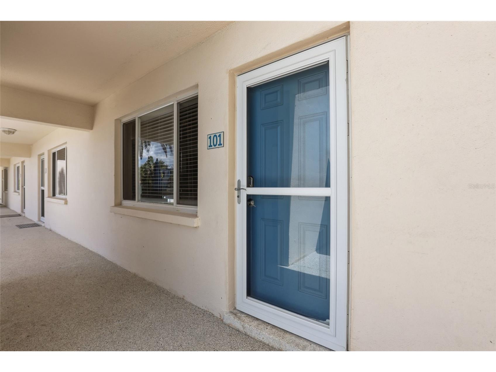 5950 Midnight Pass Road #101 Sarasota FL 34242 A4694128 image2