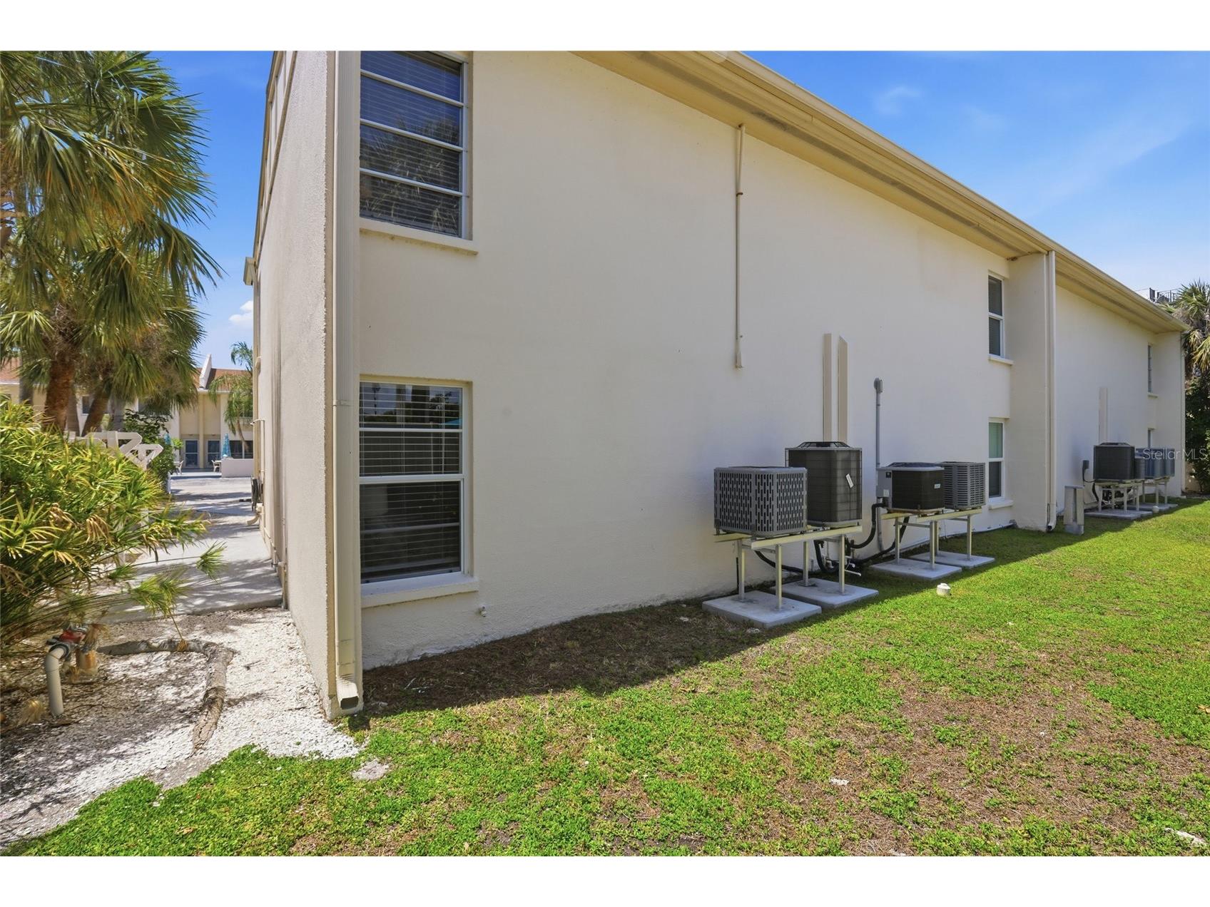 5950 Midnight Pass Road #101 Sarasota FL 34242 A4694128 image36