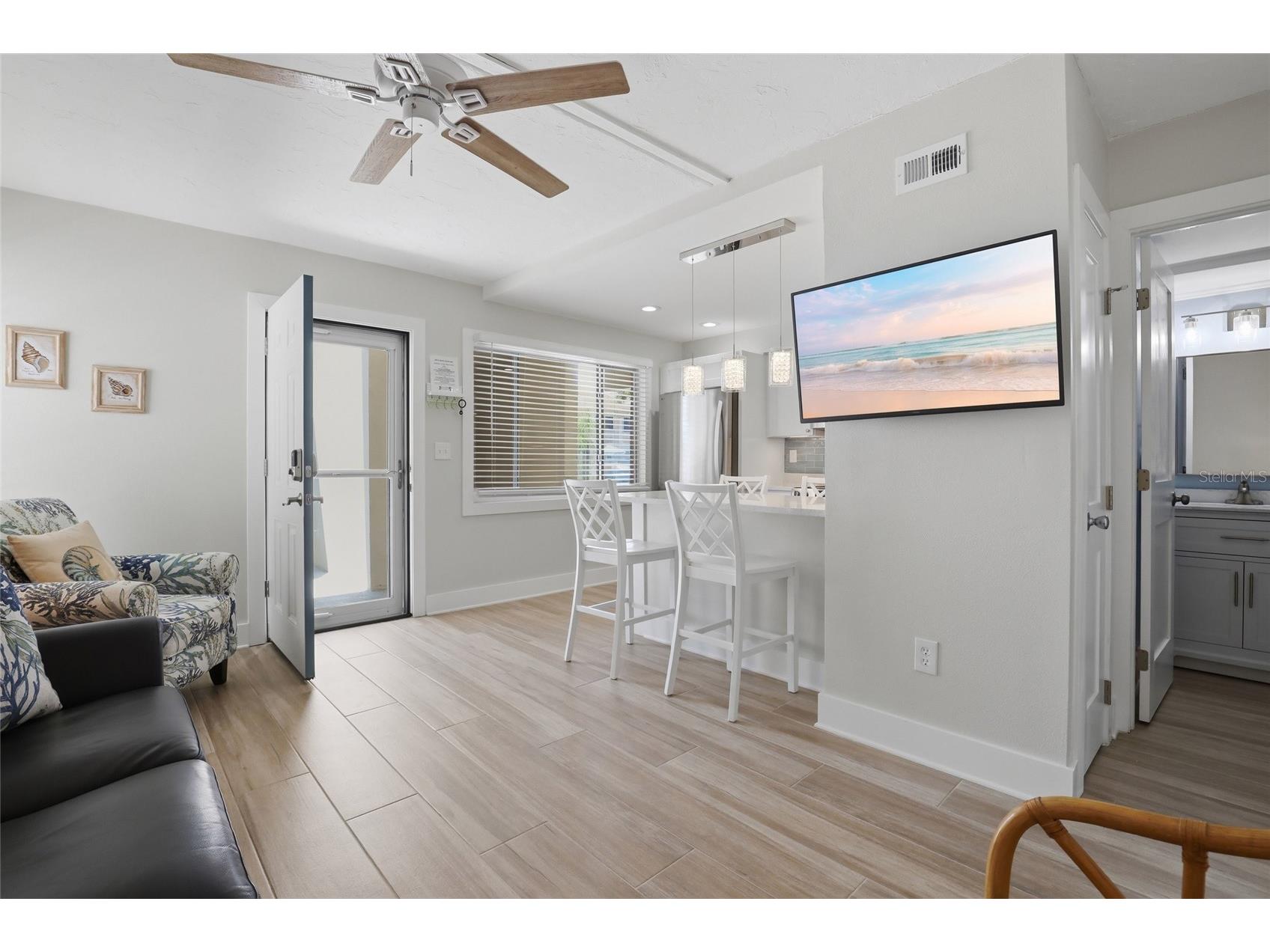 5950 Midnight Pass Road #101 Sarasota FL 34242 A4694128 image4