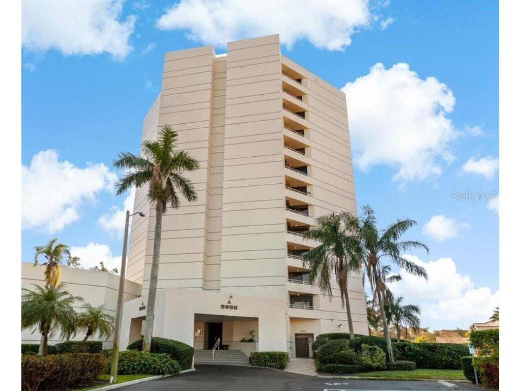 5950 Pelican Bay Plaza S #104 Gulfport FL 33707 U8247097 image1